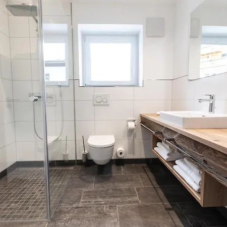 Apartamento Haus Fellhorn - Im Kleinwalsertal Inkl Bergbahn Ticket Riezlern